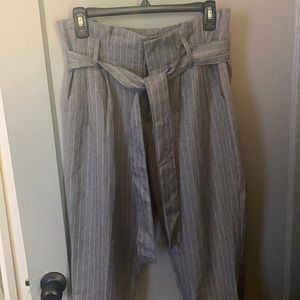 White waisted cropped gray pinstriped pants